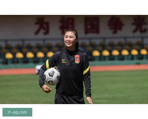 乌斯梅女足世界杯小组赛点球破门首开纪录助力球队领先