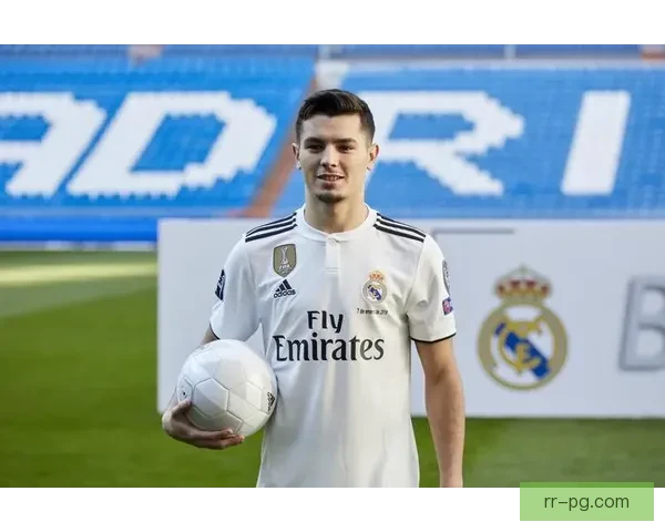 汉尼拔·梅布里冬窗租借加盟塞维利亚开启西甲新篇章