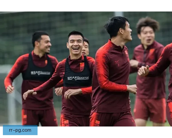 王子铭终场前突破造红牌点燃全场国足绝境时刻一击改写比赛走势的 王子铭终场前突破造红牌点燃全场国足绝境时刻一击改写比赛走势的
